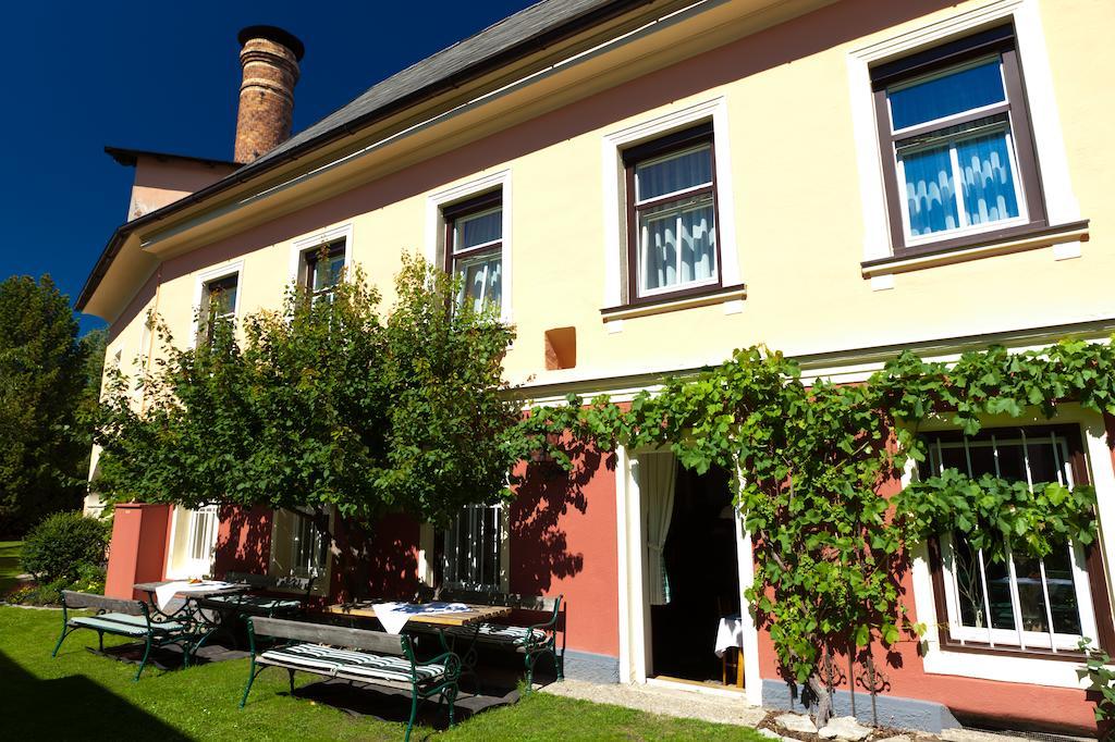 Gasthof Braeuer - Familie Eibensteiner Weißkirchen in Steiermark Dış mekan fotoğraf